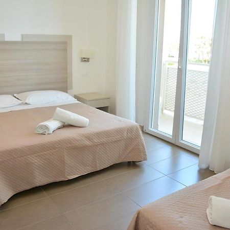 Hotel Marisa Riccione Exterior foto
